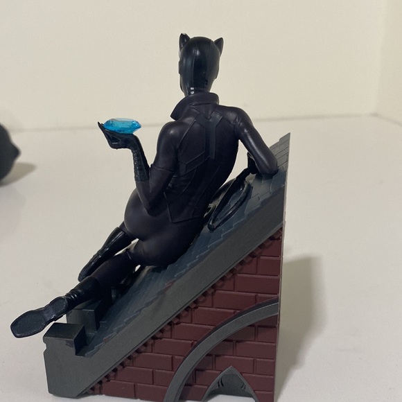 Catwoman Figurine Bundle - Picture 9 of 15